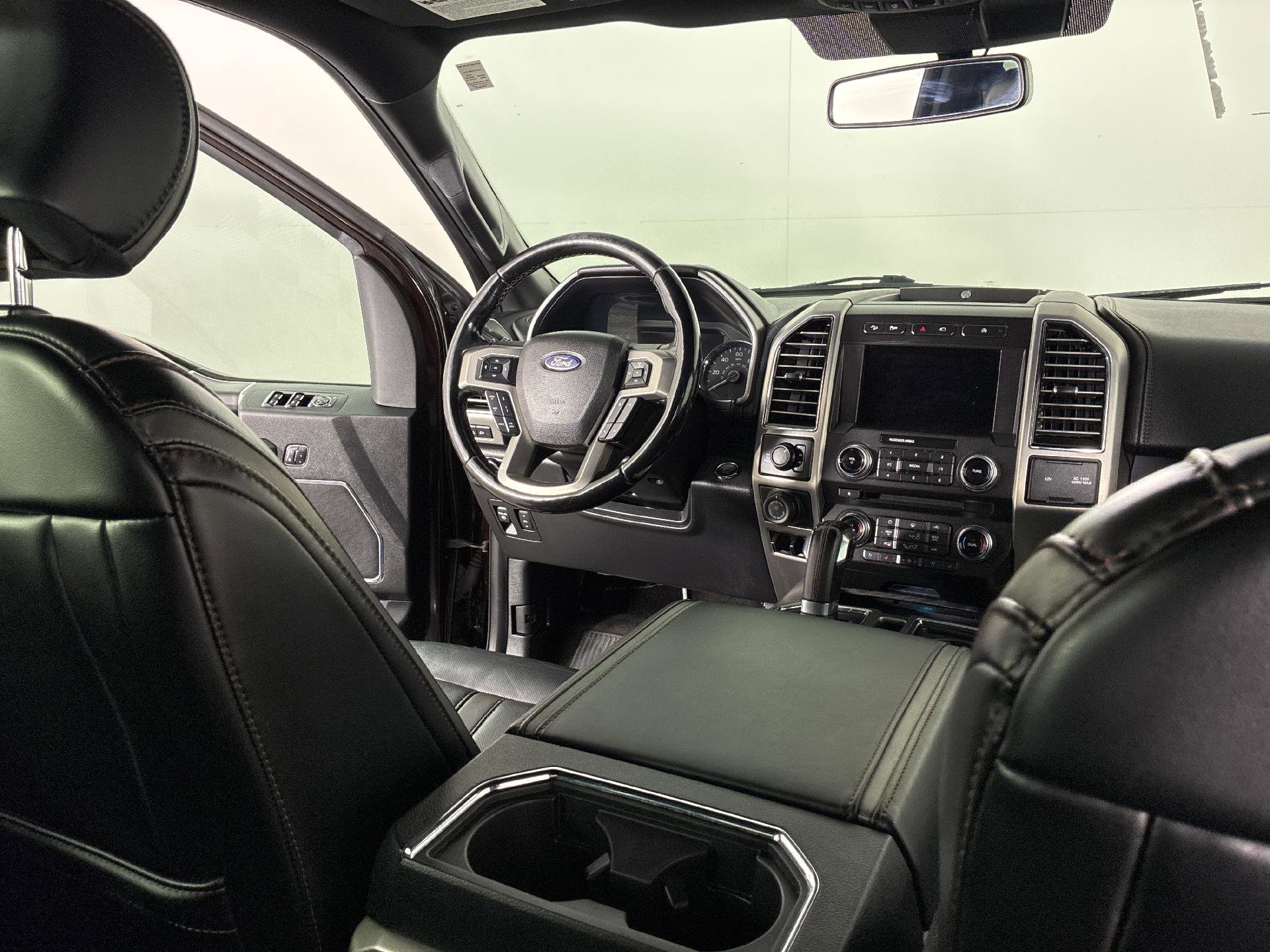 Used 2018 Ford F150 Platinum w/ Equipment Group 701A Luxury image 22