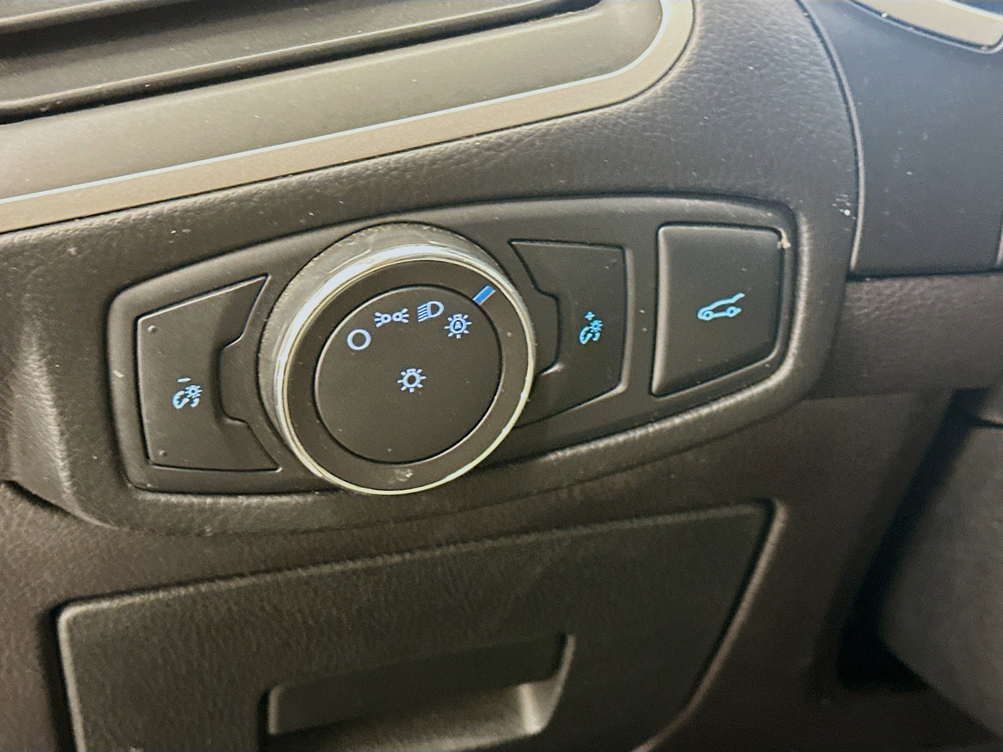 Used 2016 Ford Edge SEL w/ Equipment Group 201A AWD/4WD image 17