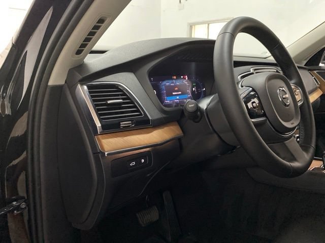 Used 2024 Volvo XC90 T8 Plus w/ Protection Package Premier AWD/4WD image 38