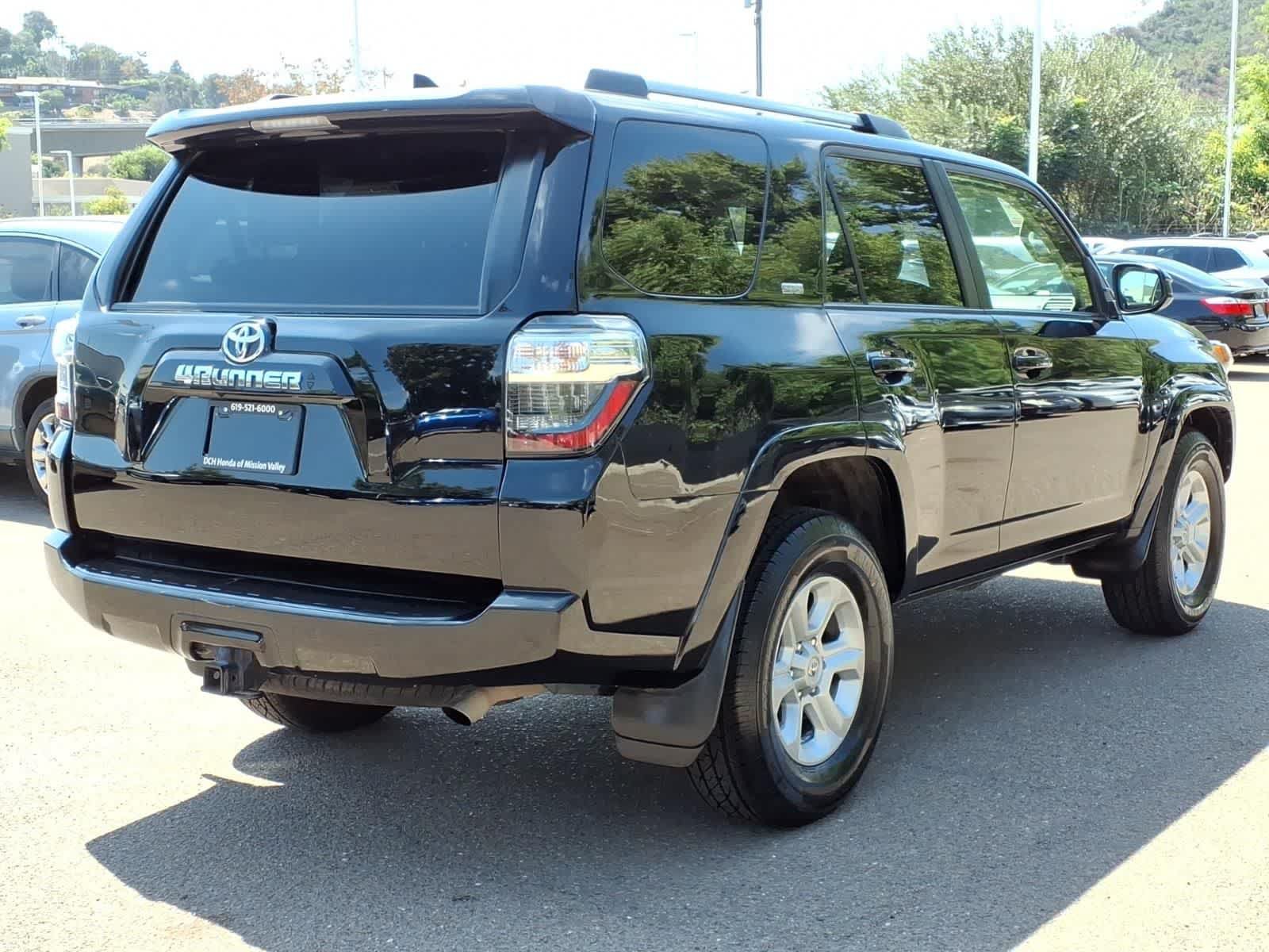 Used 2022 Toyota 4Runner SR5 RWD image 4