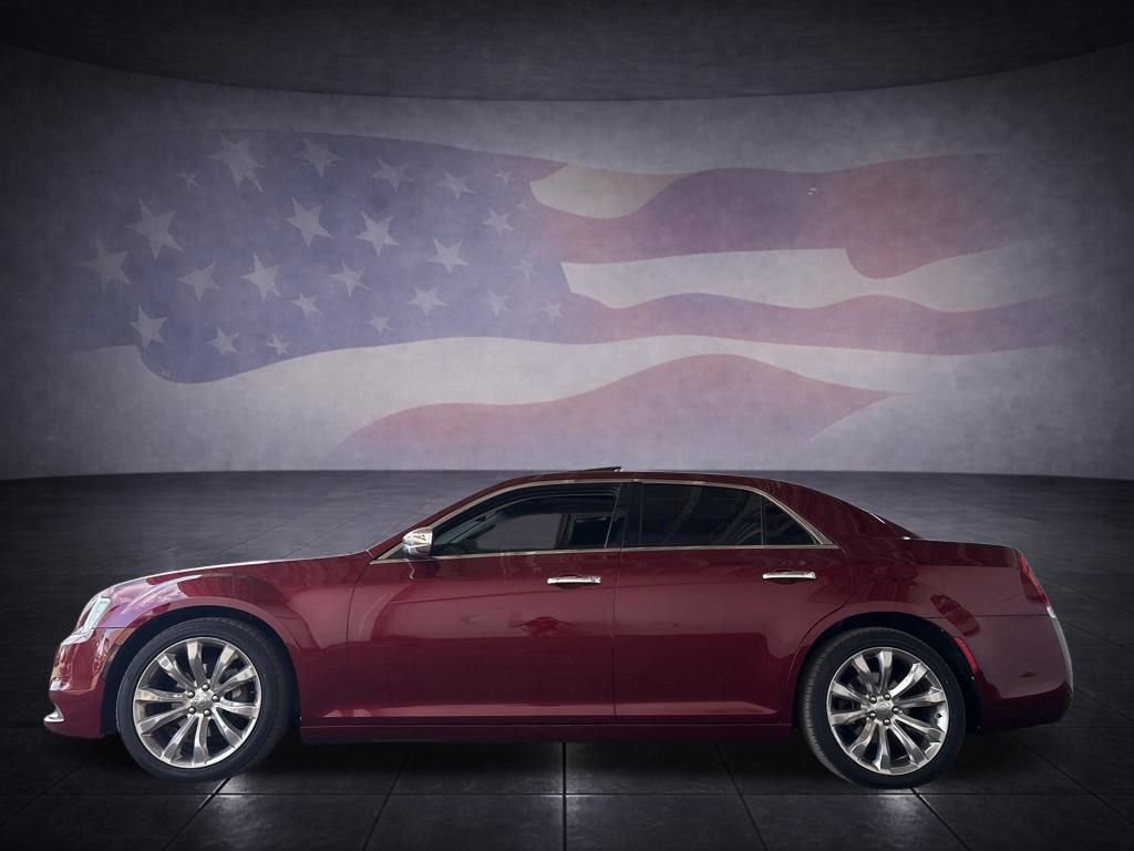 Used 2020 Chrysler 300 Limited RWD image 2