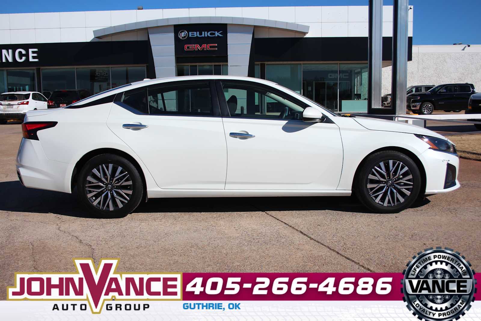 Used 2023 Nissan Altima 2.5 SV image 10