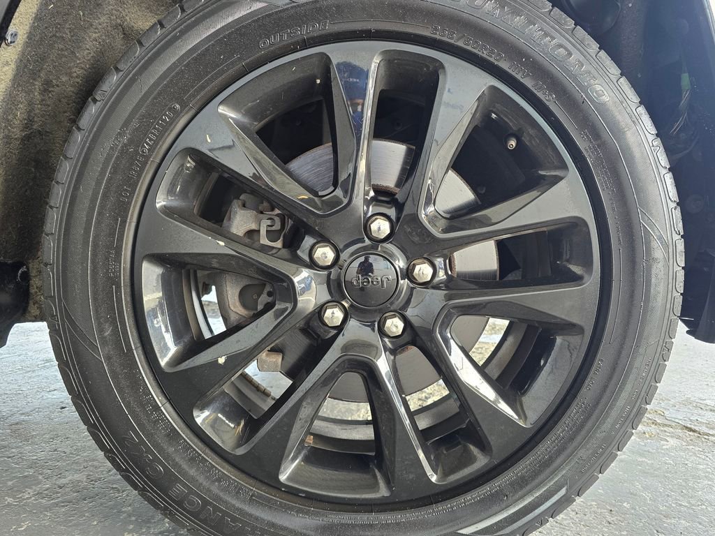 Used 2021 Jeep Grand Cherokee Laredo X RWD image 25
