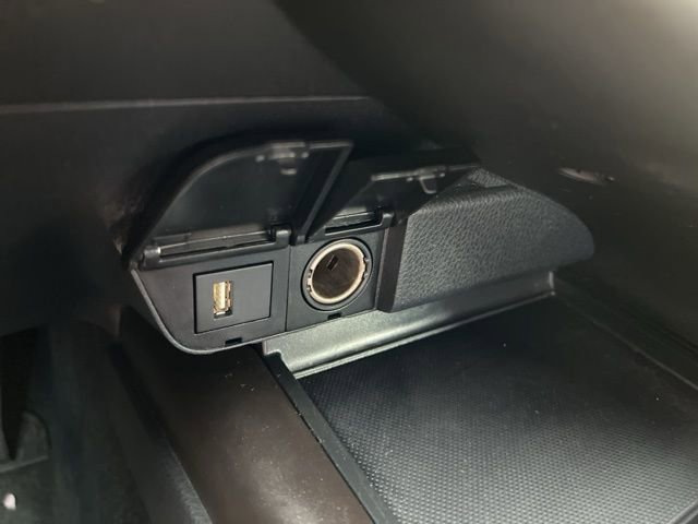 Used 2024 Toyota Camry SE image 28