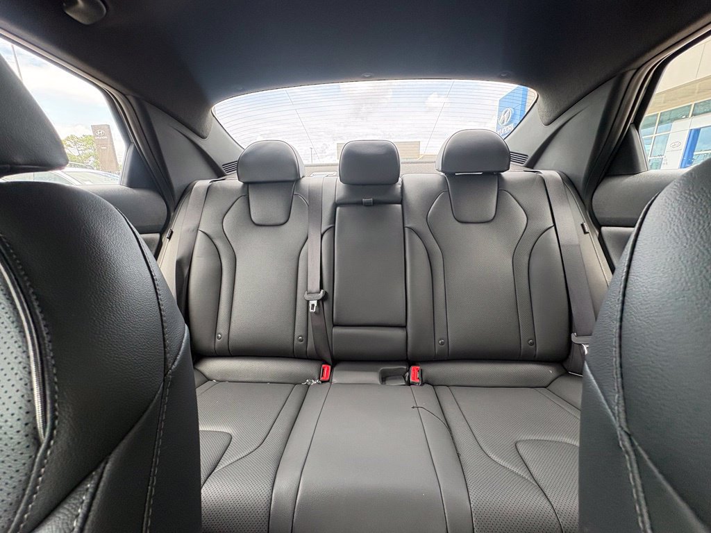 New 2026 Hyundai Elantra SEL Sport FWD image 13