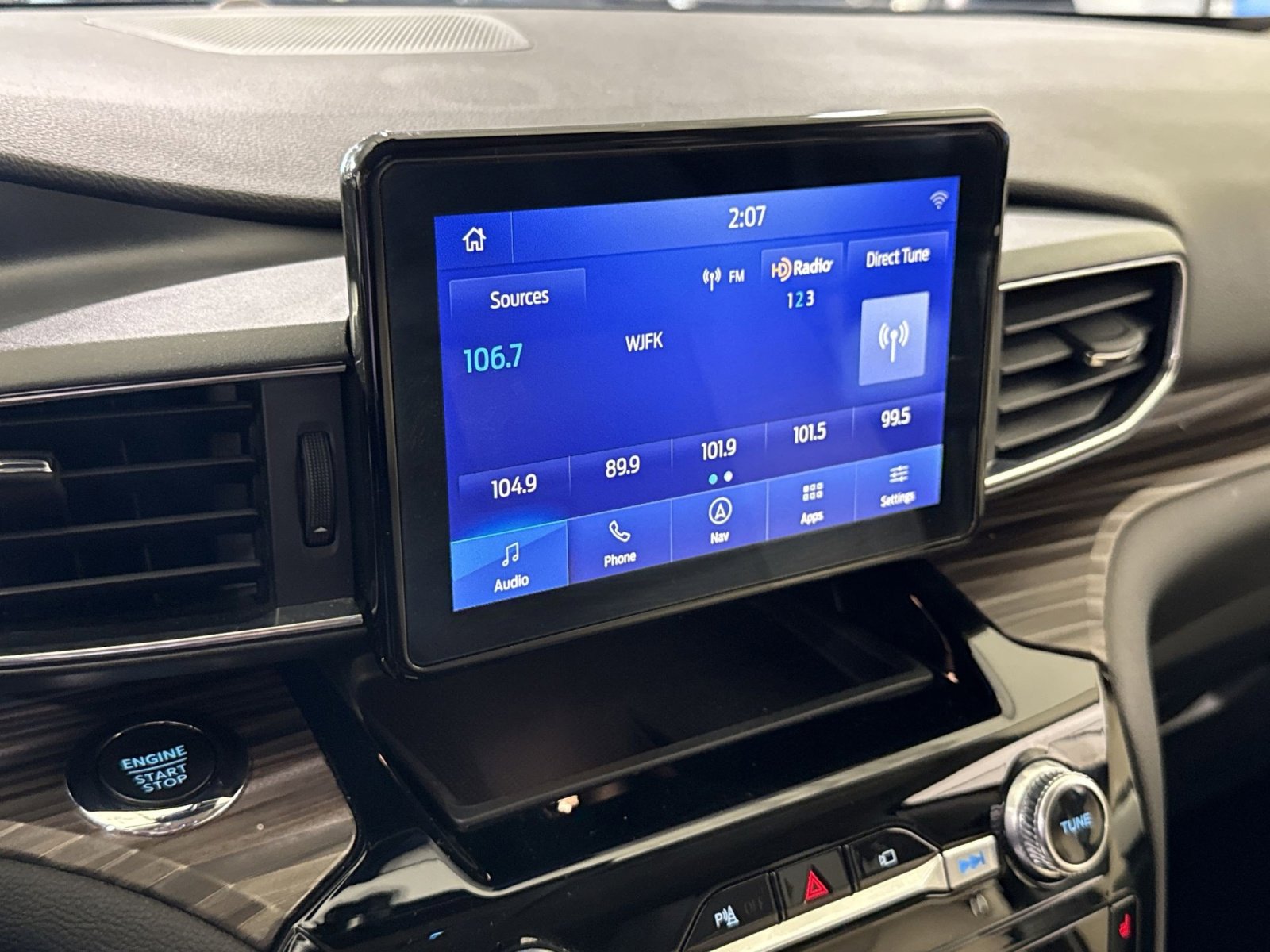 Certified 2022 Ford Explorer Limited w/ Equipment Group 301A RWD image 22