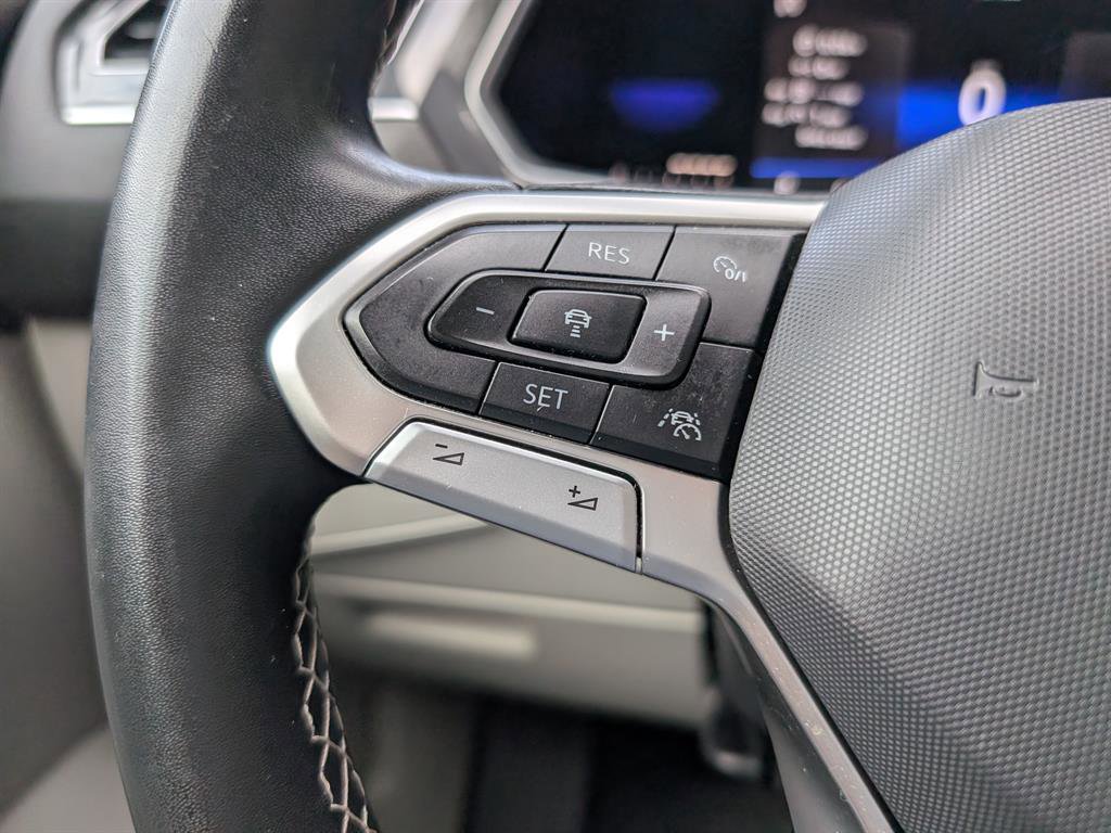 Used 2022 Volkswagen Tiguan SE image 28