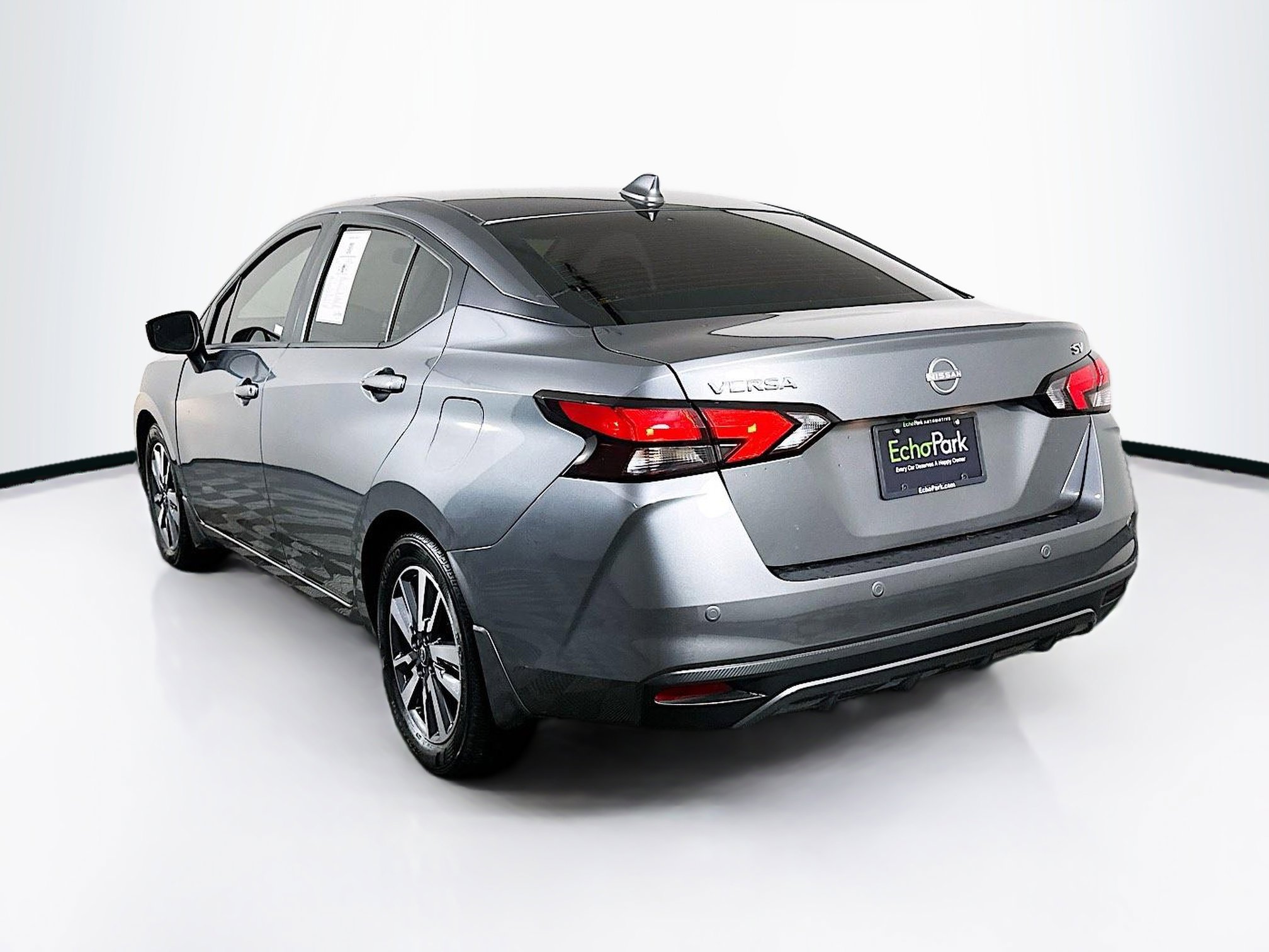 Used 2024 Nissan Versa SV w/ Trunk Package FWD image 5