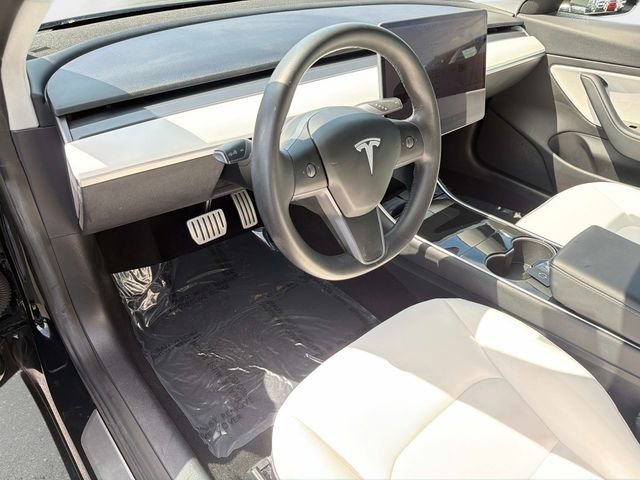 Used 2020 Tesla Model 3 Performance image 21
