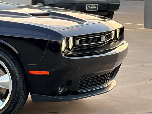 Used 2015 Dodge Challenger R/T Plus RWD image 9