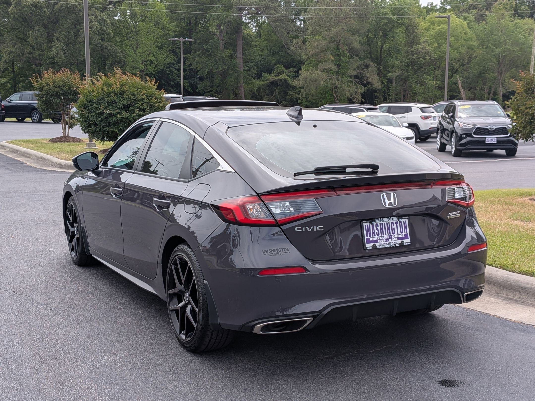 Used 2024 Honda Civic Sport Touring image 7