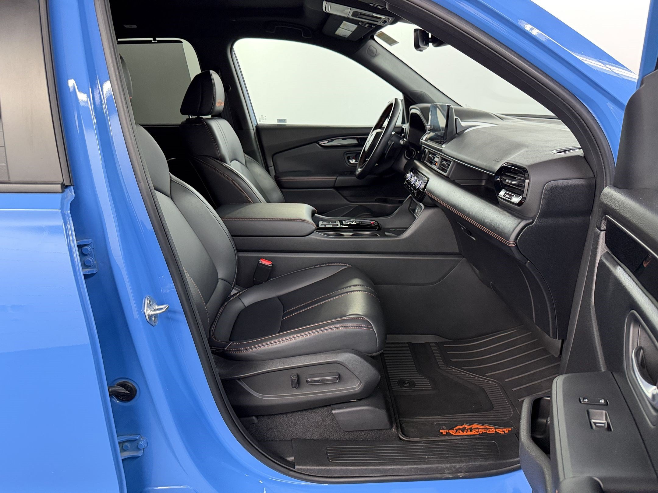 Certified 2024 Honda Pilot TrailSport image 25