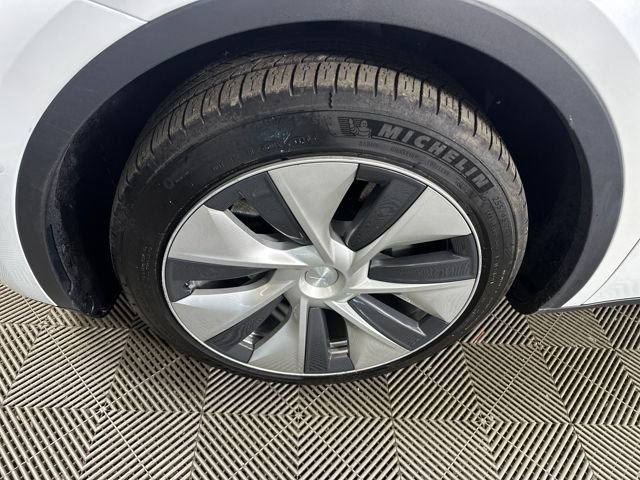 Used 2021 Tesla Model Y 2WD image 10