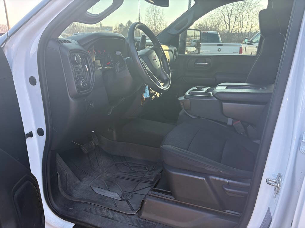 Used 2023 Chevrolet Silverado 2500 Custom w/ Custom Value Package image 12