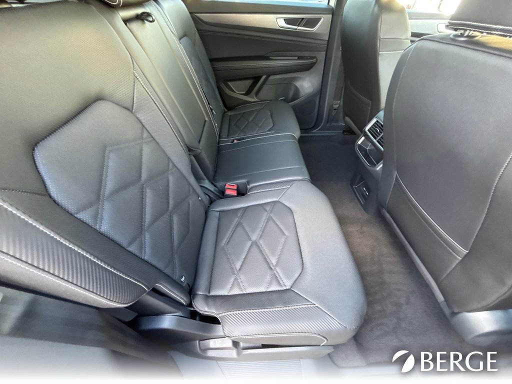 New 2026 Volkswagen Atlas Cross Sport SE image 13