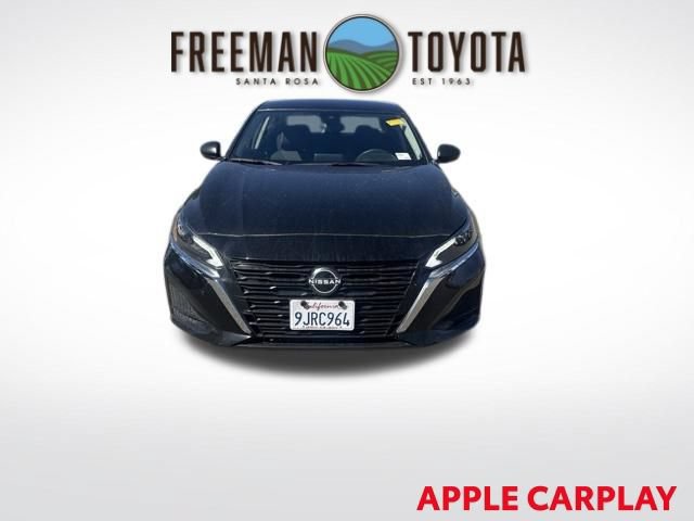 Used 2024 Nissan Altima 2.5 SV FWD image 3