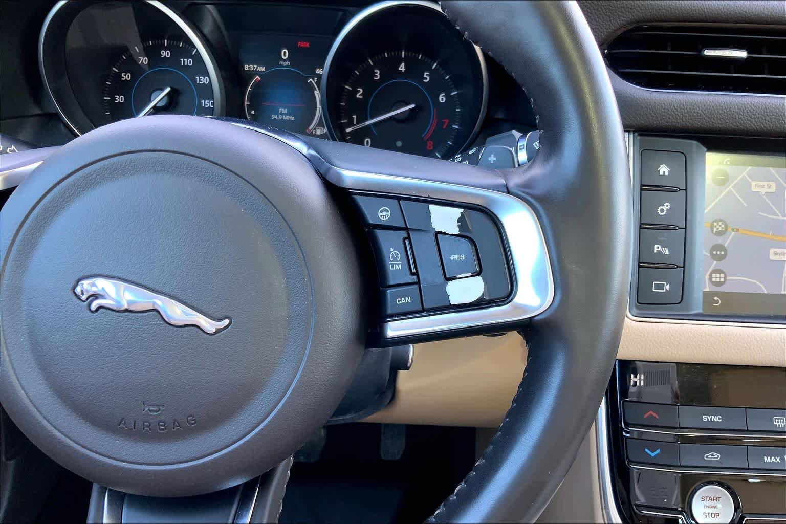 Used 2018 Jaguar XF Prestige AWD/4WD image 25