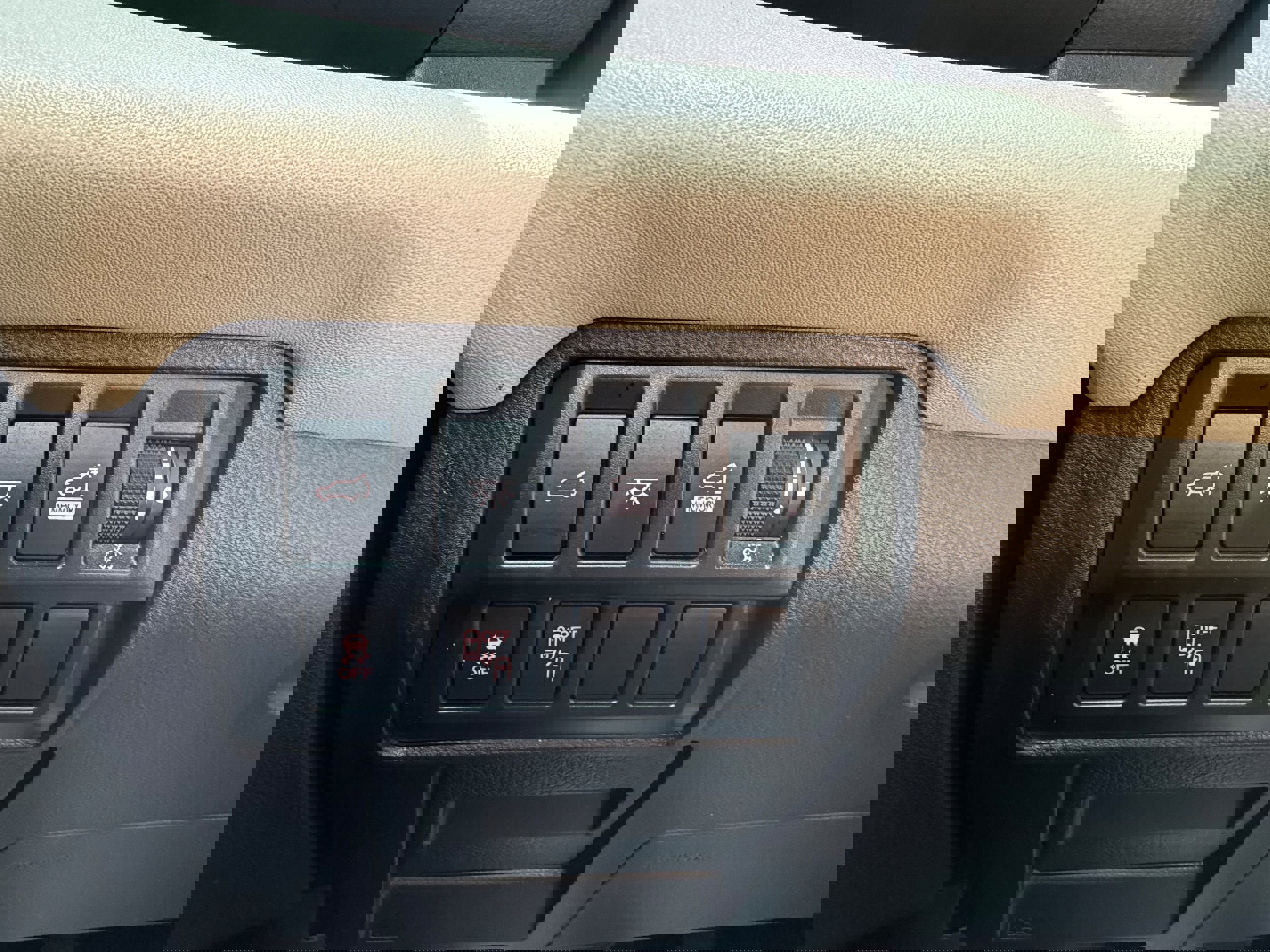 Used 2021 Subaru Ascent Limited w/ Technology Package image 23