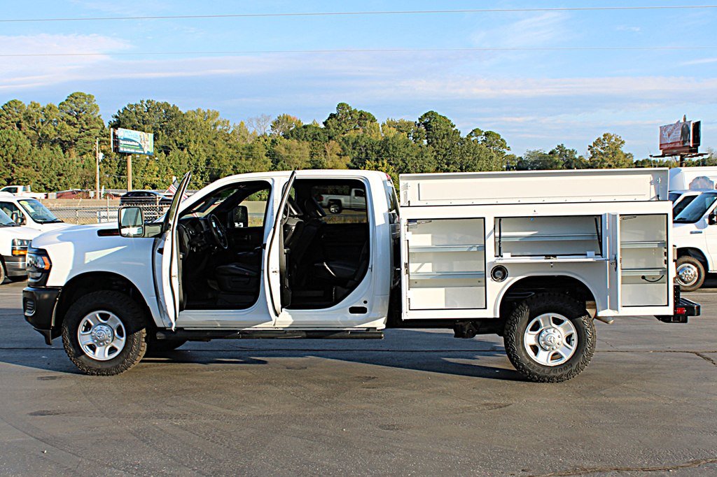 Used 2024 RAM 2500 Tradesman AWD/4WD image 7