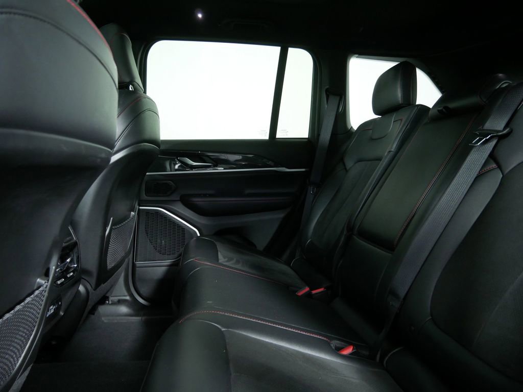 Used 2022 Jeep Grand Cherokee Trailhawk image 16