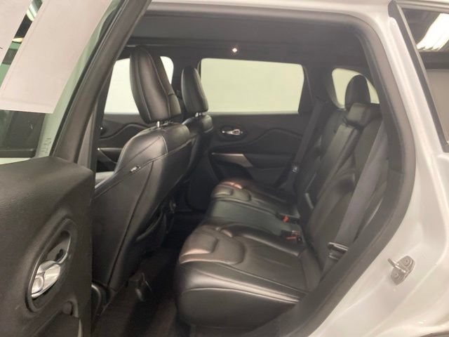 Used 2021 Jeep Cherokee High Altitude AWD/4WD image 22