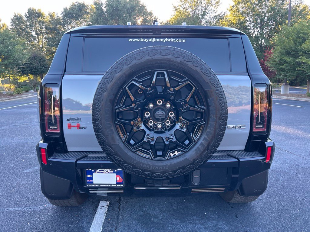 Used 2025 GMC Hummer EV 2X w/ LPO, Sport Package AWD/4WD image 25