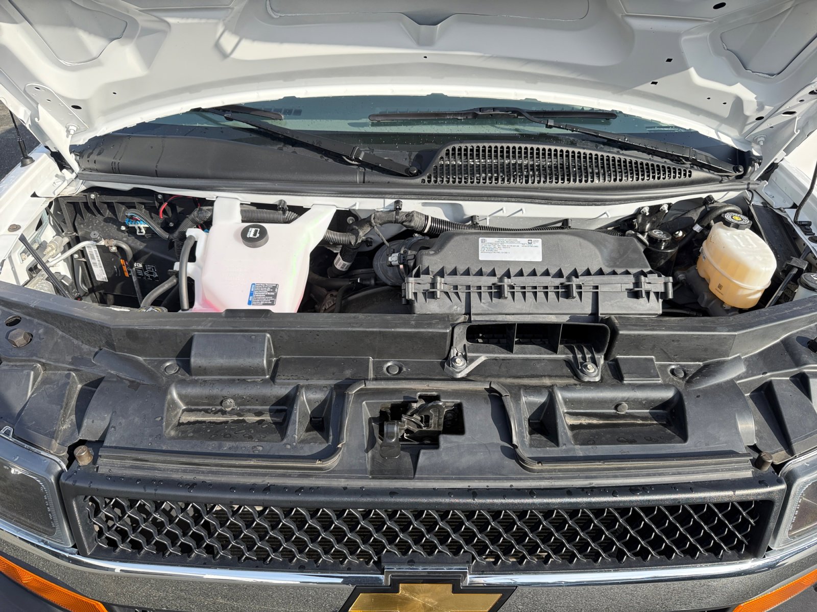 Used 2024 Chevrolet Express 2500 w/ Driver Convenience Package image 19