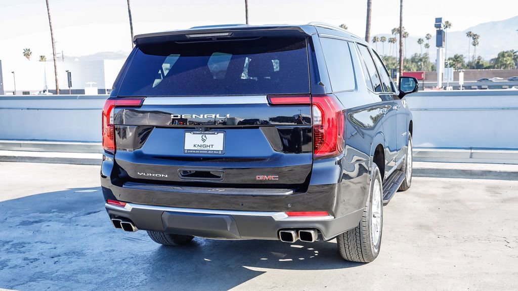 Used 2025 GMC Yukon Denali AWD/4WD image 9