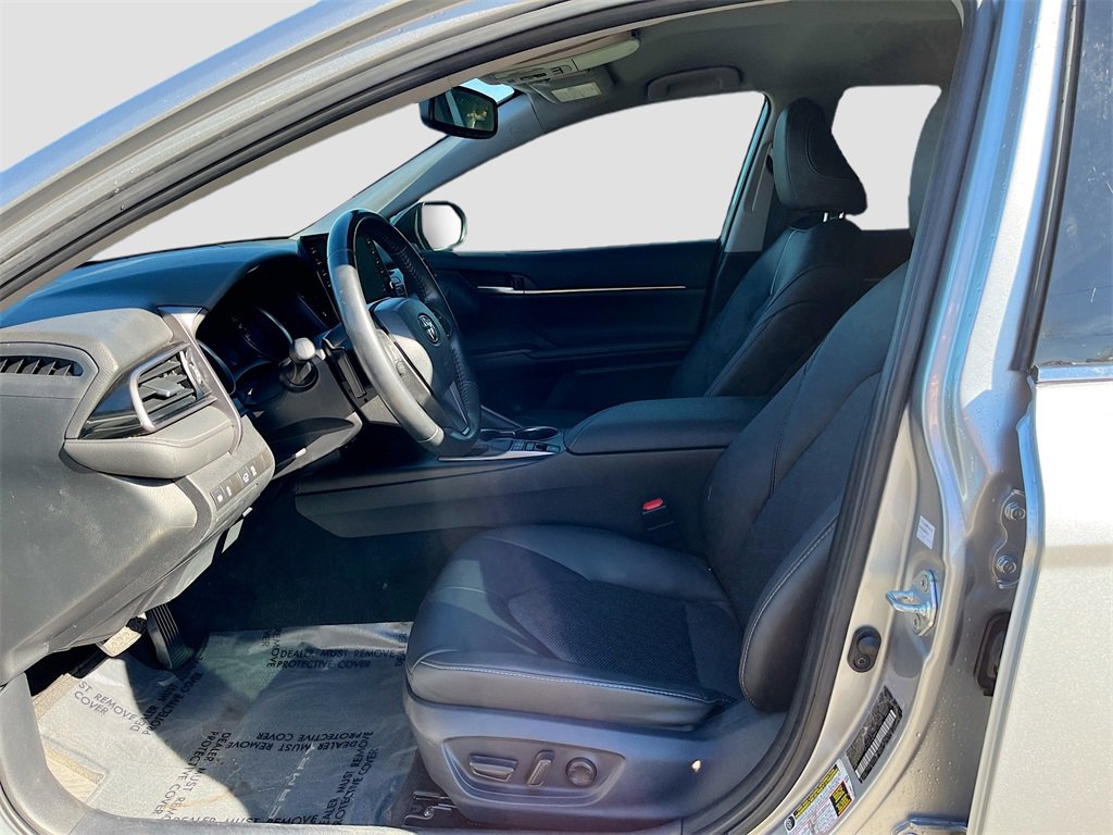 Used 2021 Toyota Camry XSE image 19