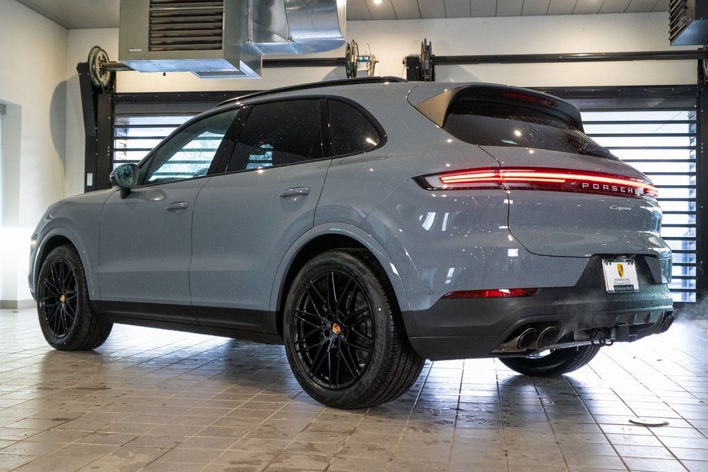 New 2026 Porsche Cayenne image 3