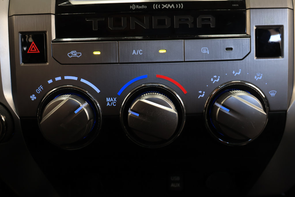 Used 2019 Toyota Tundra SR5 w/ Convenience Package AWD/4WD image 32