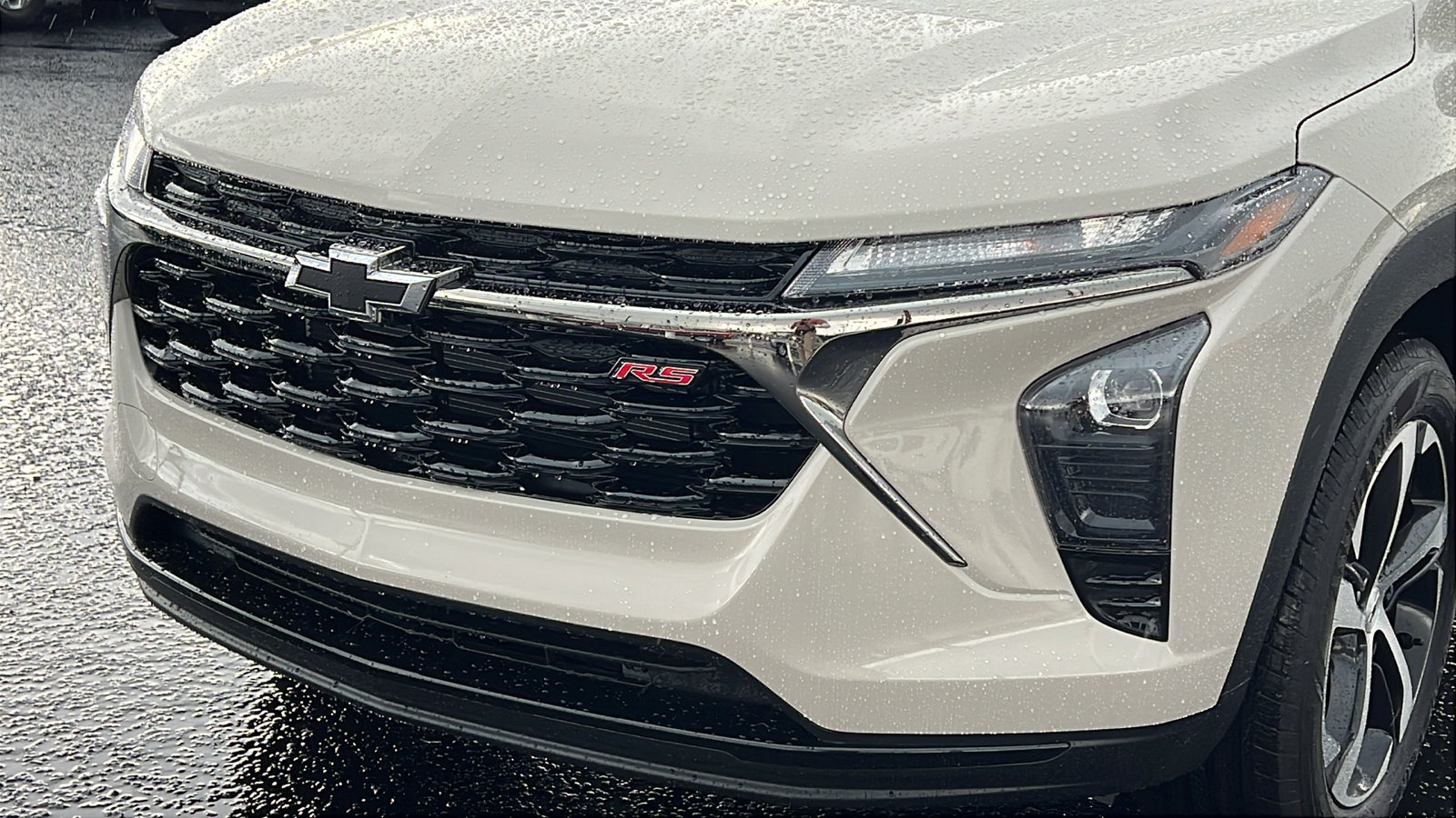 New 2026 Chevrolet Trax RS w/ Sunroof Package FWD image 9