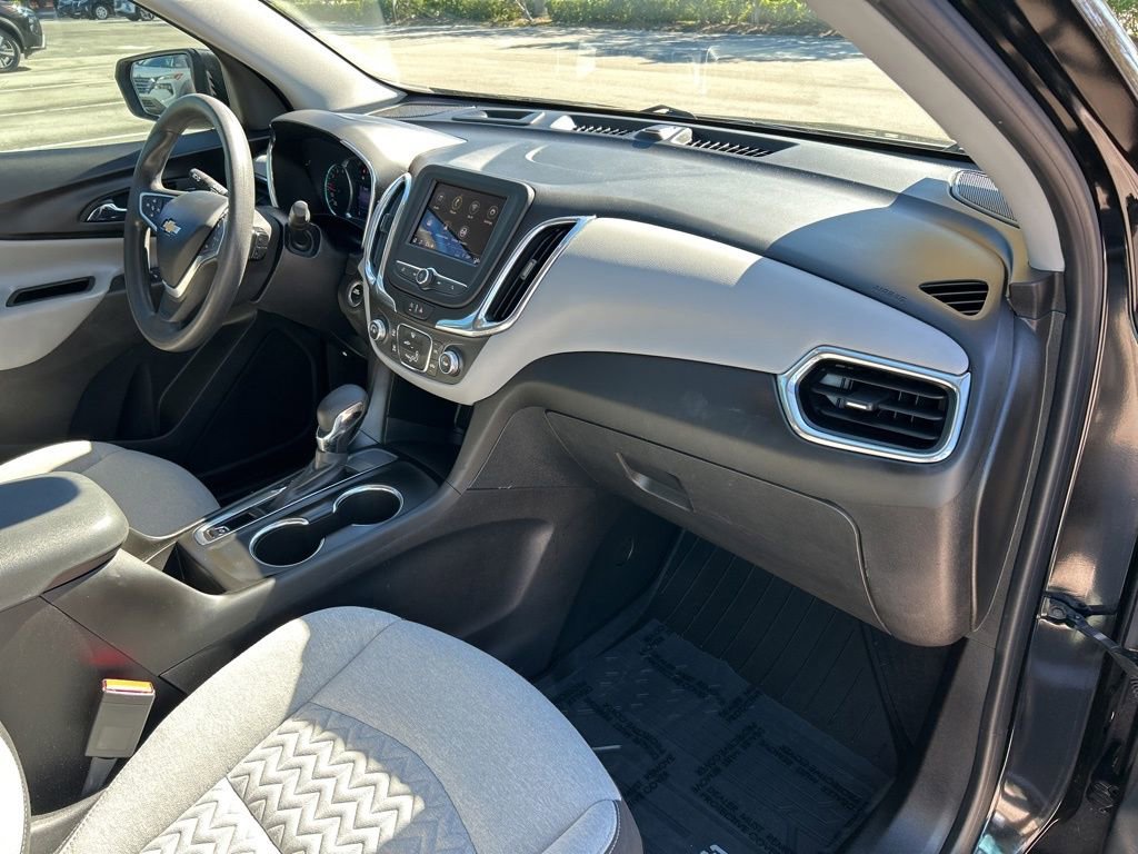 Used 2022 Chevrolet Equinox LS w/ LS Convenience Package image 36
