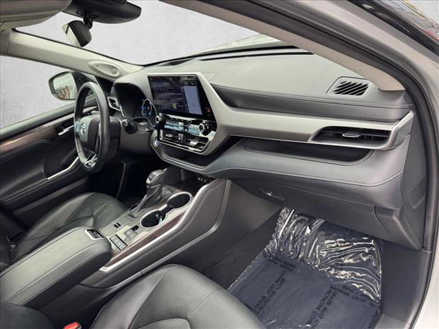 Certified 2020 Toyota Highlander Platinum AWD/4WD image 21