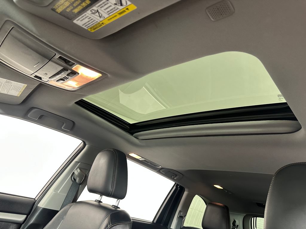 Used 2018 Toyota Highlander XLE AWD/4WD image 19