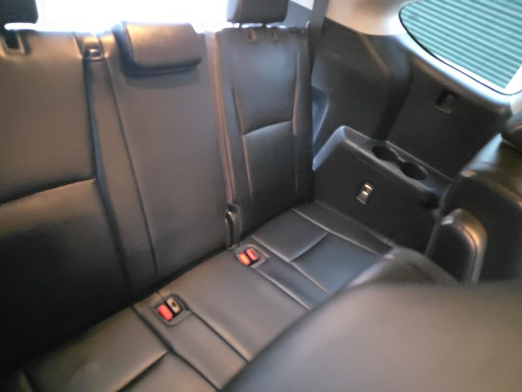 Used 2023 Toyota Highlander XLE image 17