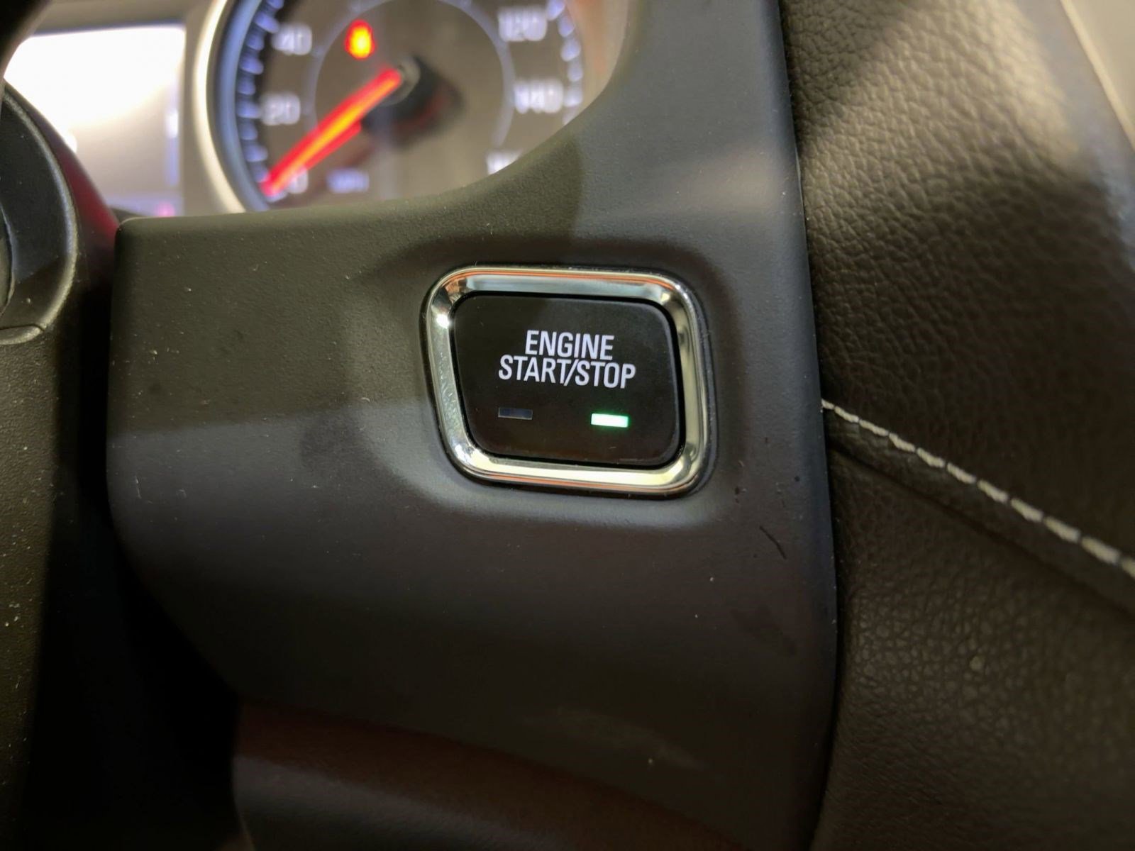 Used 2021 GMC Acadia SLT image 26