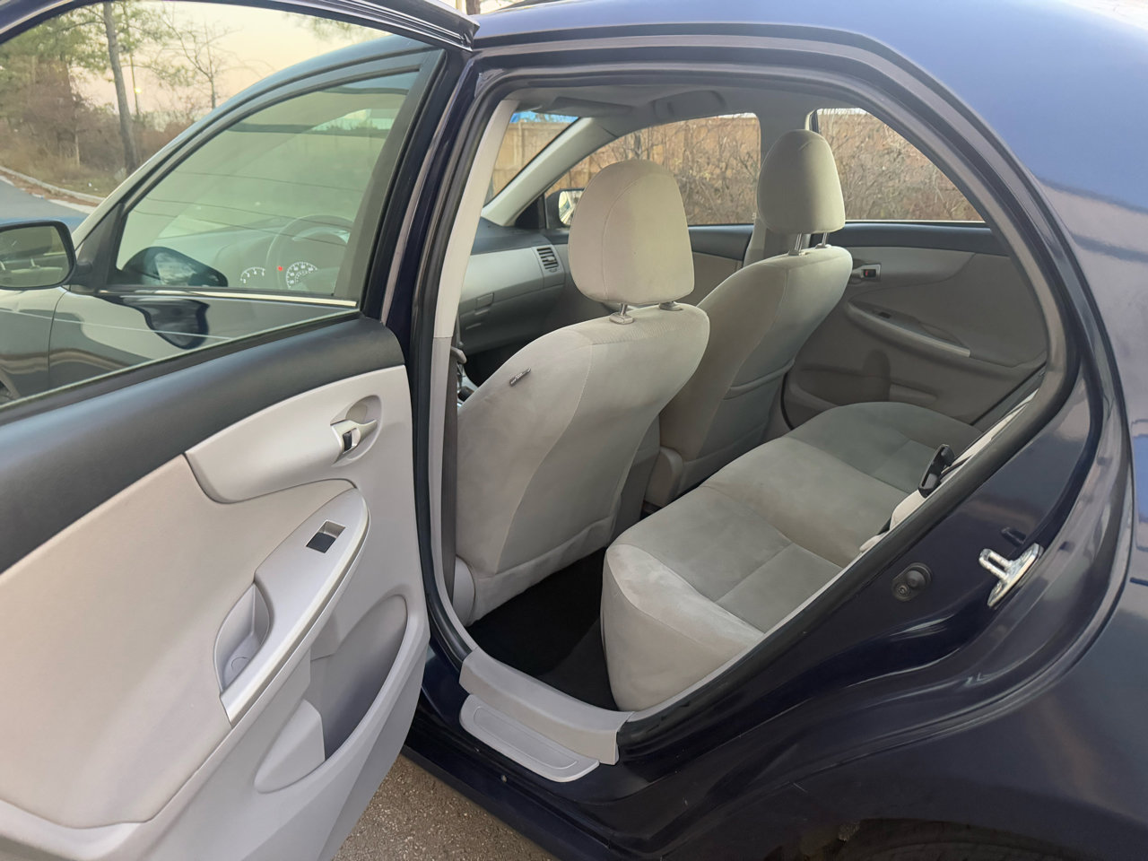 Used 2013 Toyota Corolla LE Special Edition image 13