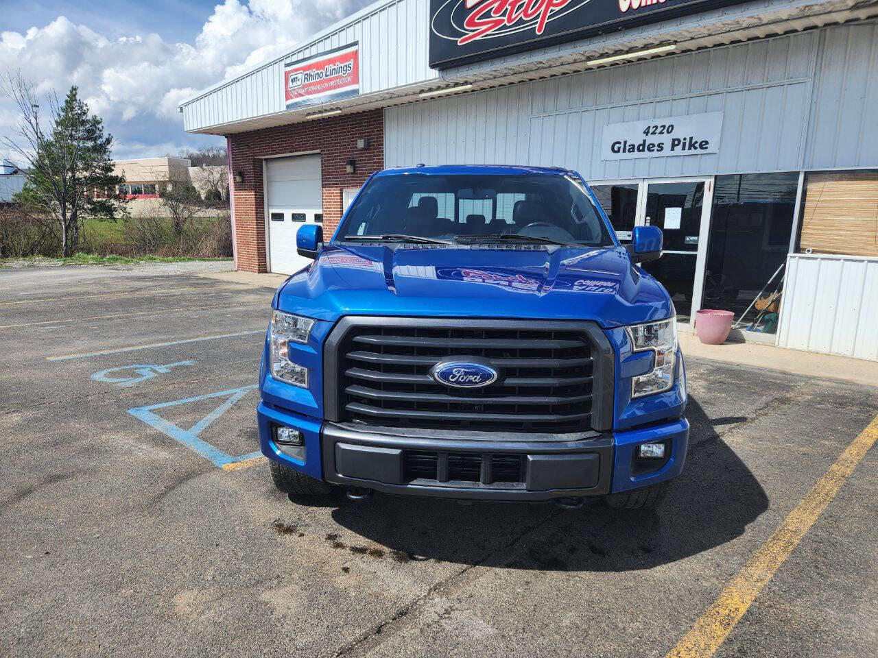 Used 2015 Ford F150 Lariat image 2