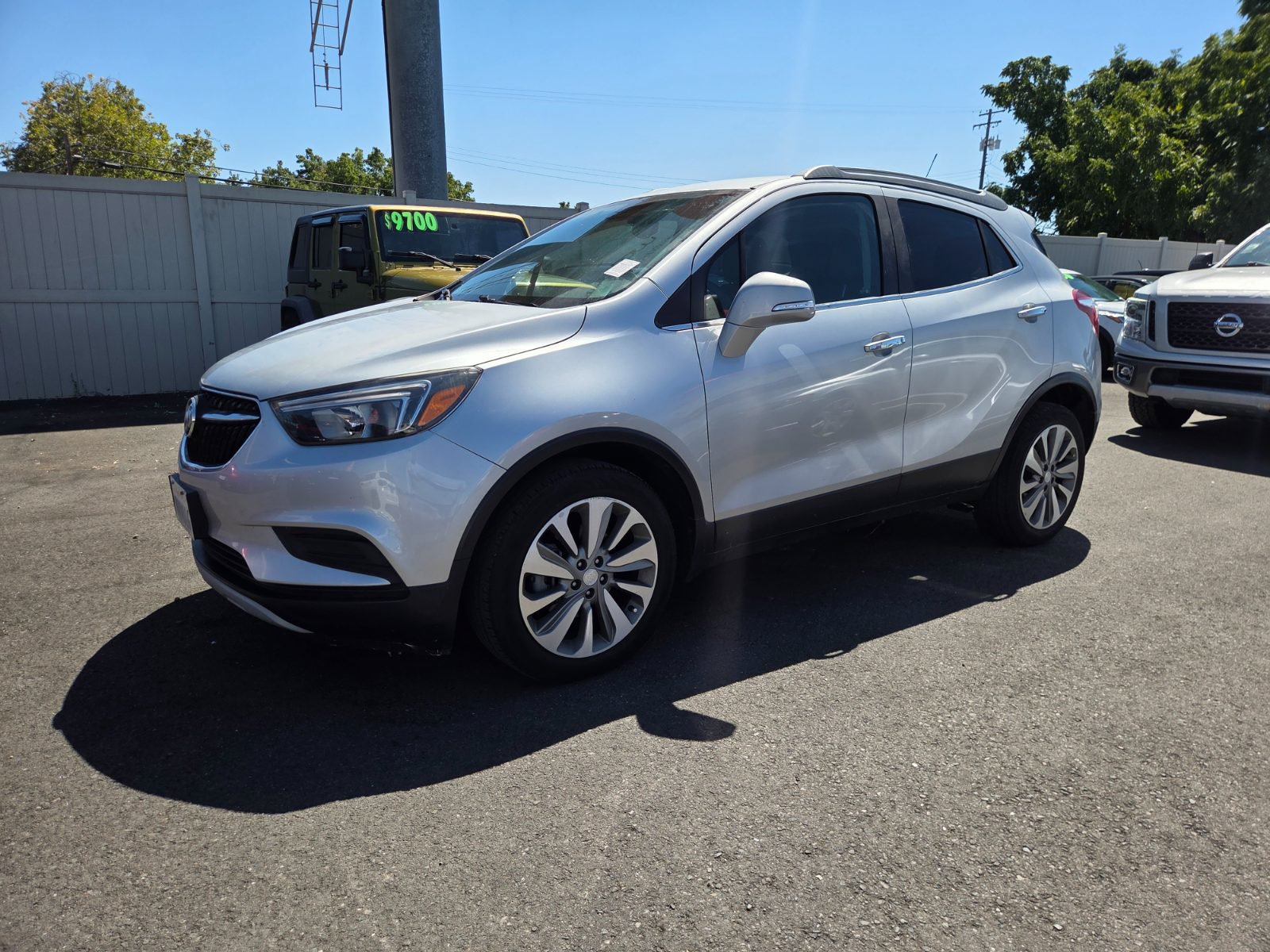 Used 2019 Buick Encore Preferred FWD image 1