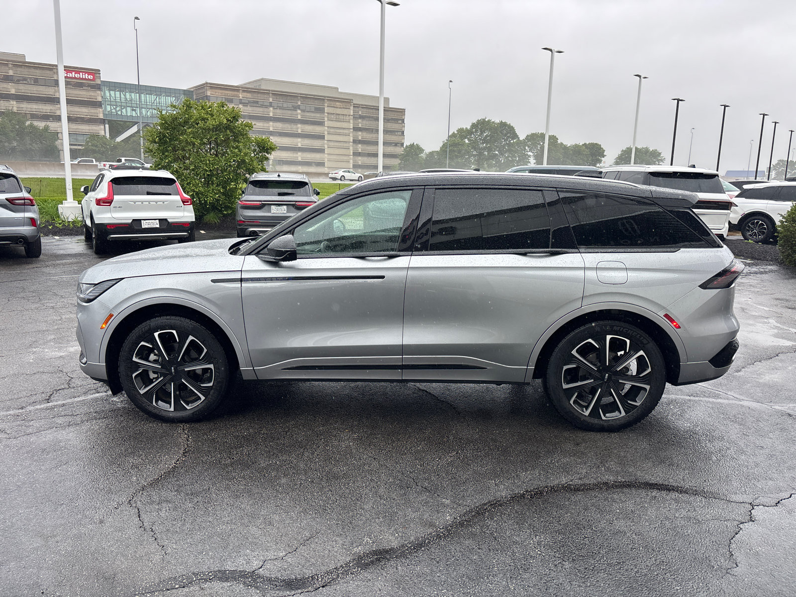 New 2026 Lincoln Nautilus Reserve AWD/4WD image 4