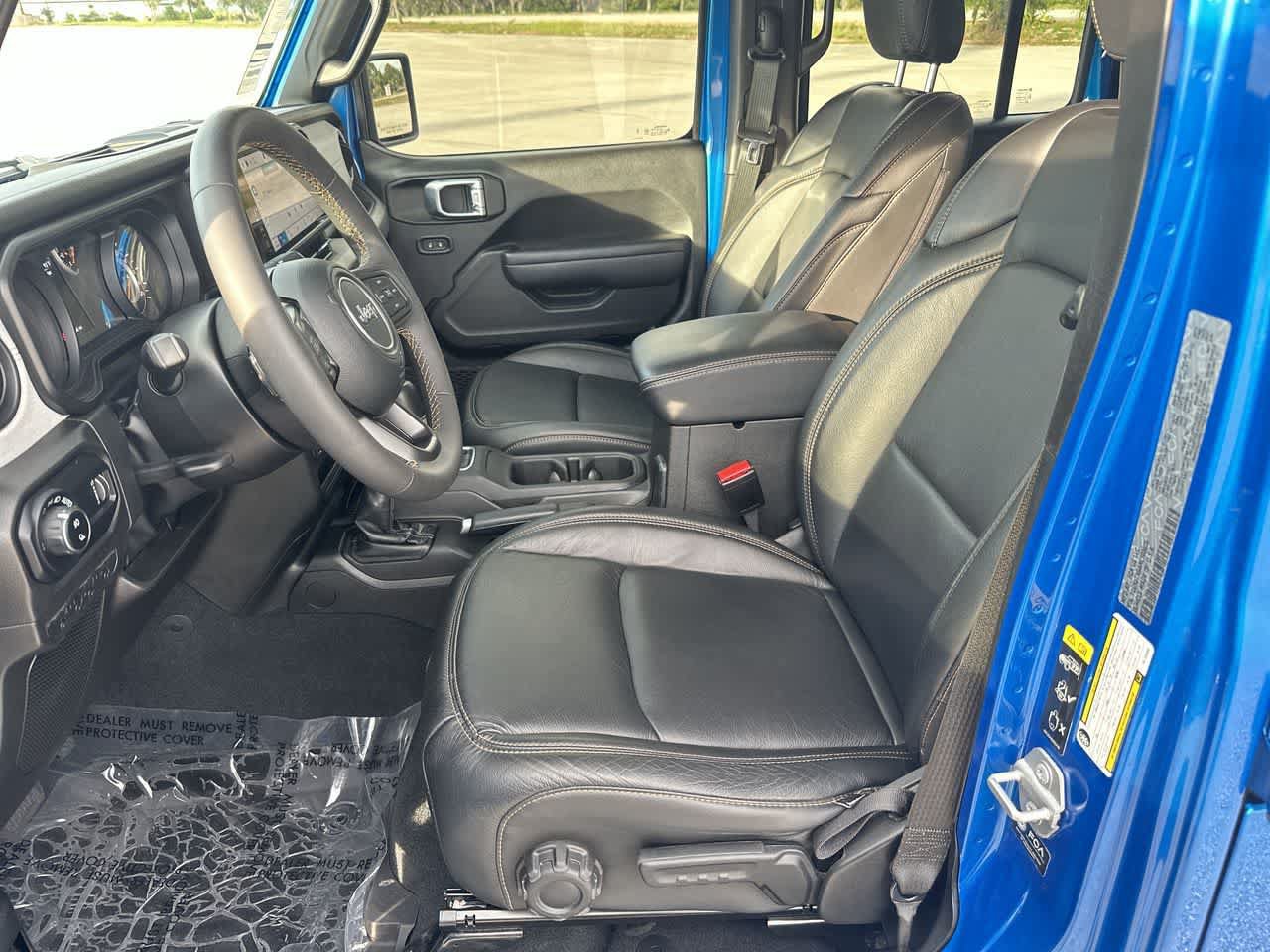 Certified 2024 Jeep Gladiator Sport AWD/4WD image 18