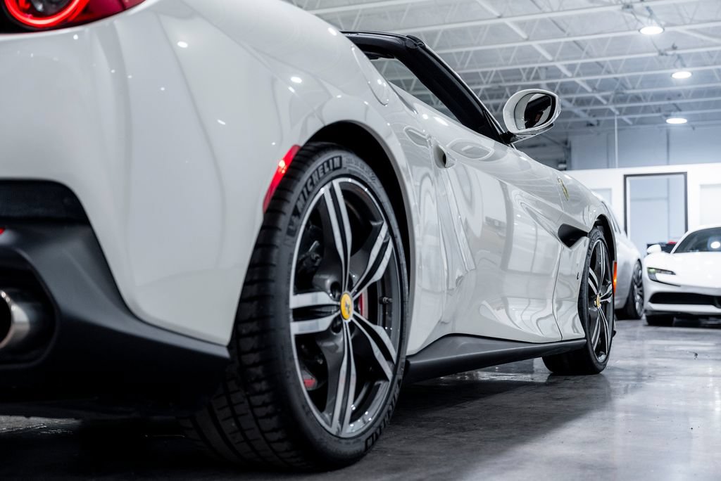Used 2020 Ferrari Portofino RWD image 12