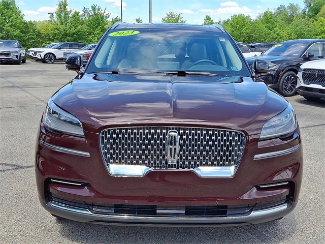 Used 2023 Lincoln Aviator Reserve w/ Elements Package Plus AWD/4WD image 2