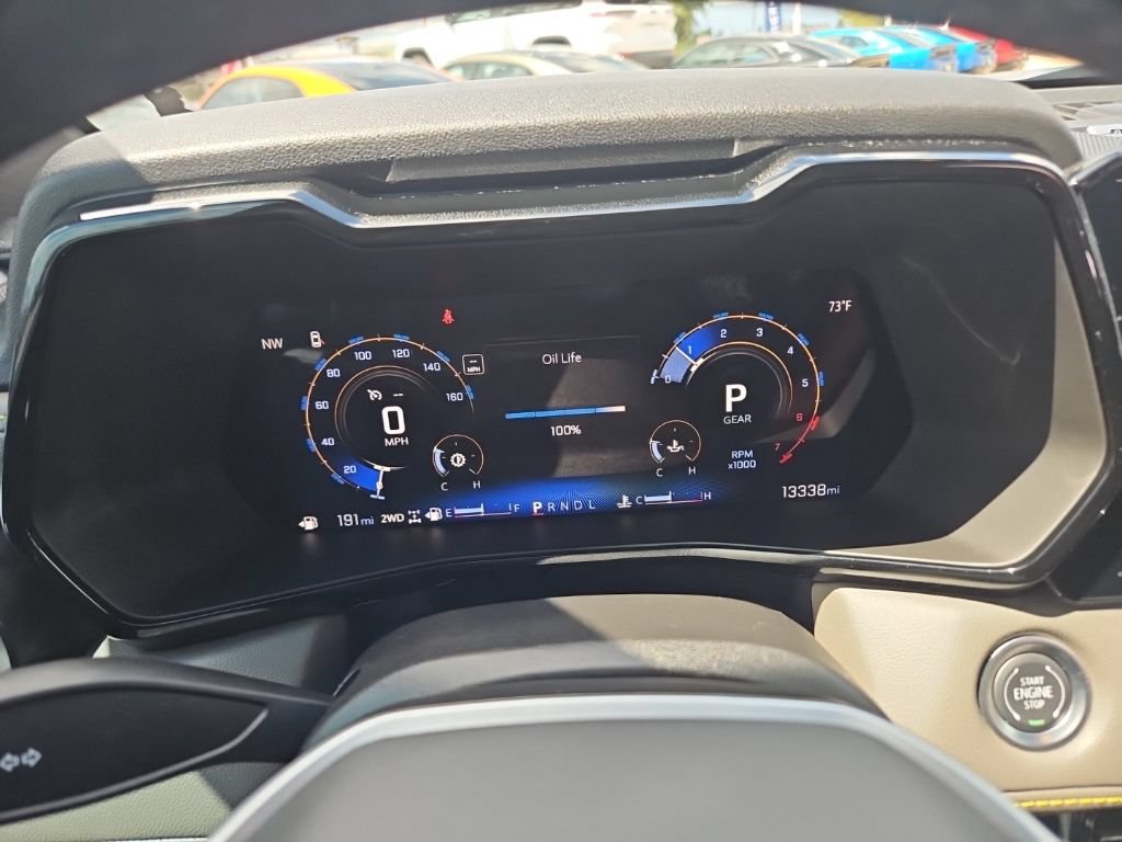 Used 2025 Chevrolet Colorado ZR2 w/ Technology Package AWD/4WD image 27
