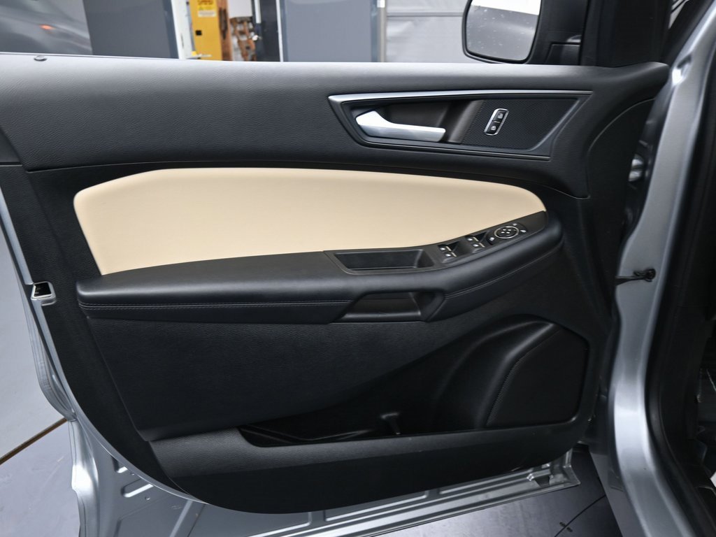 Used 2024 Ford Edge SE image 28