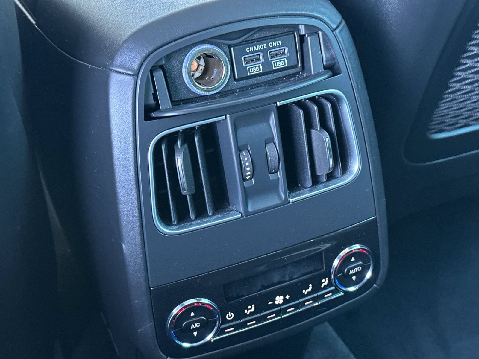 Used 2019 Maserati Levante GTS AWD/4WD image 13