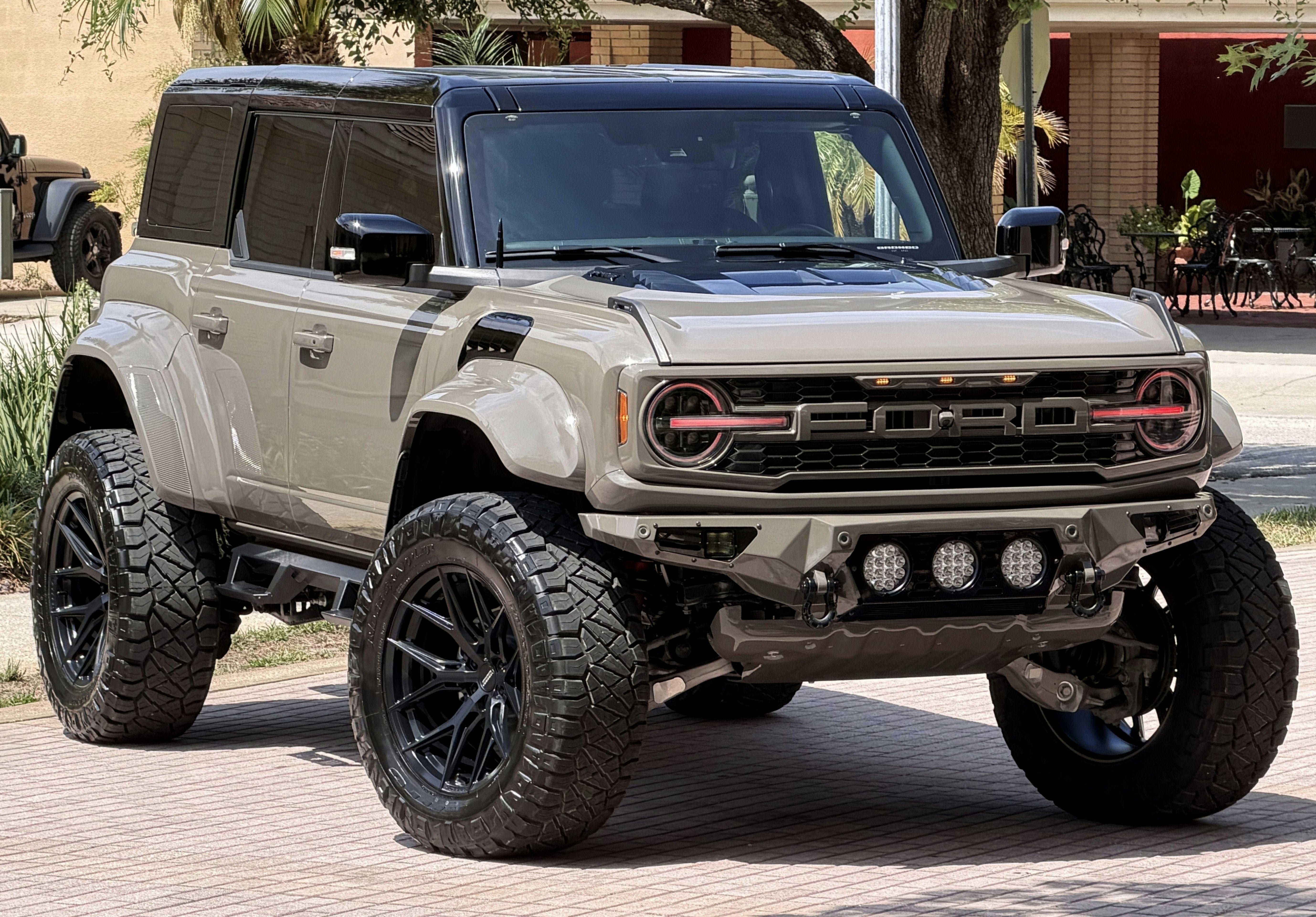 Used 2026 Ford Bronco Raptor AWD/4WD image 1