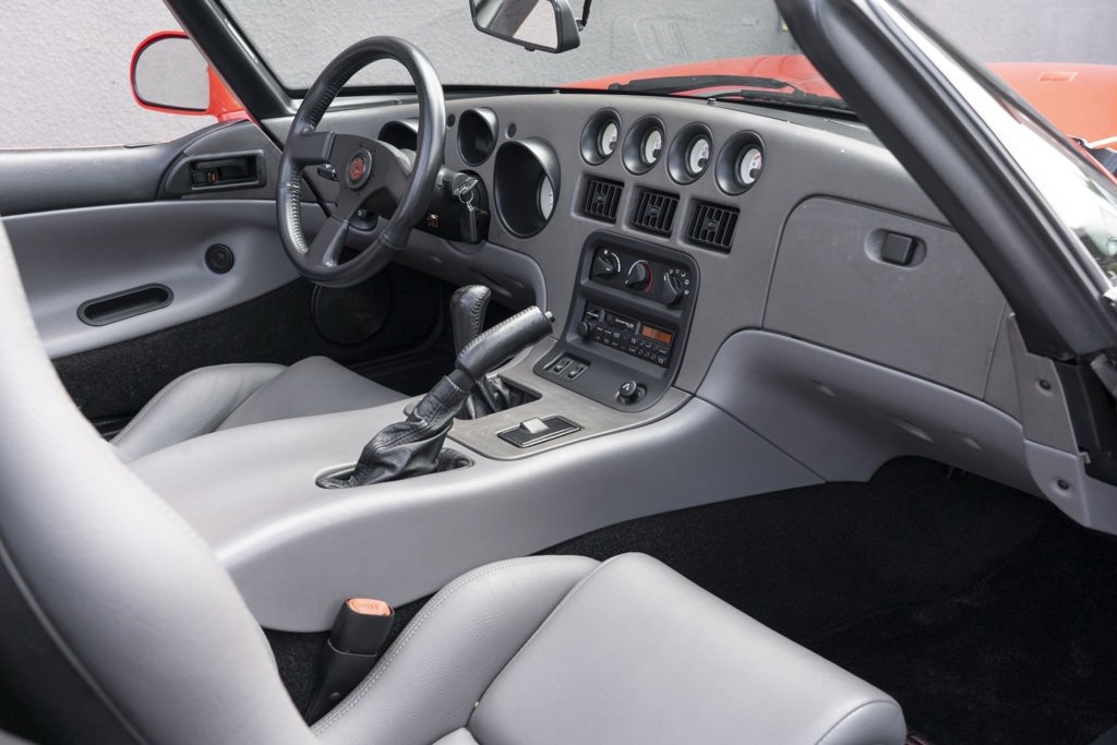 Used 1993 Dodge Viper RT/10 image 50
