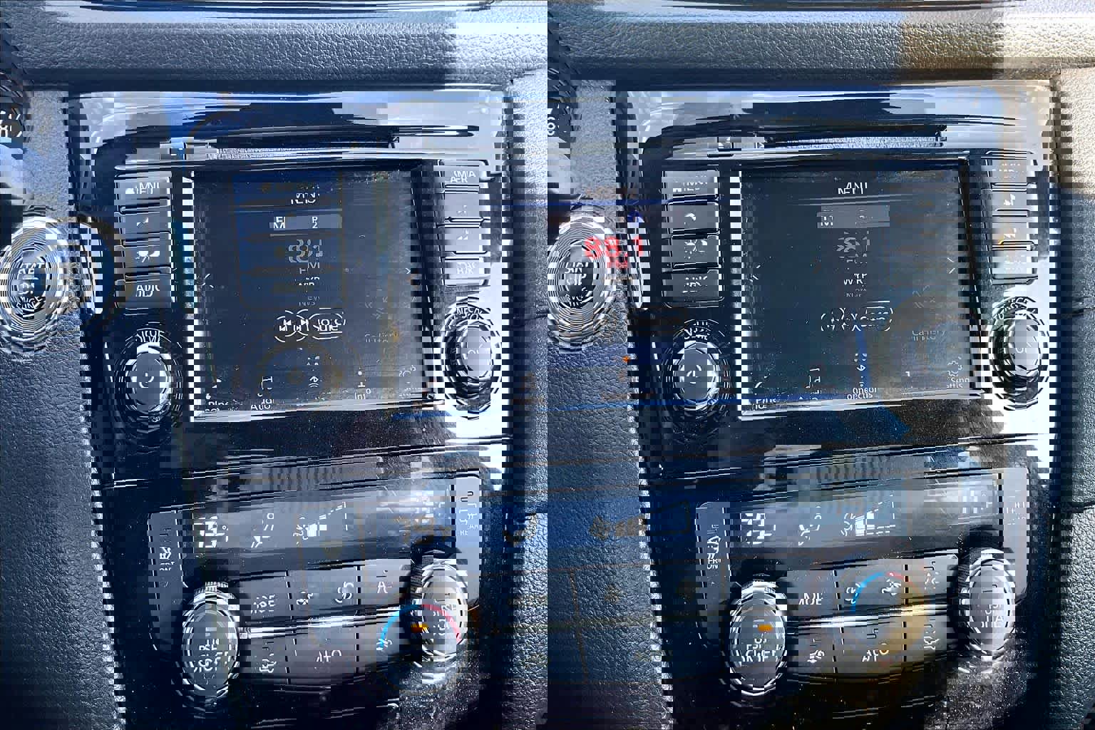 Used 2019 Nissan Rogue SV image 35